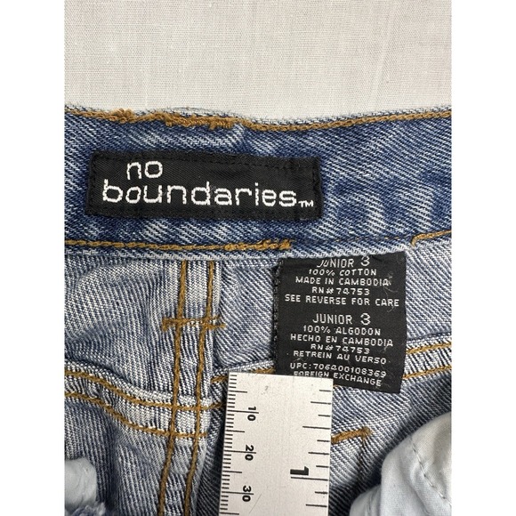 No Boundaries Jeans Juniors Size 3 - Blue  Embroidered - Picture 4 of 9